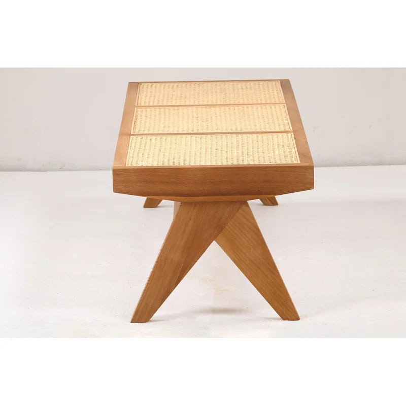 Banco Pierre Jeanneret de madera maciza y mimbre